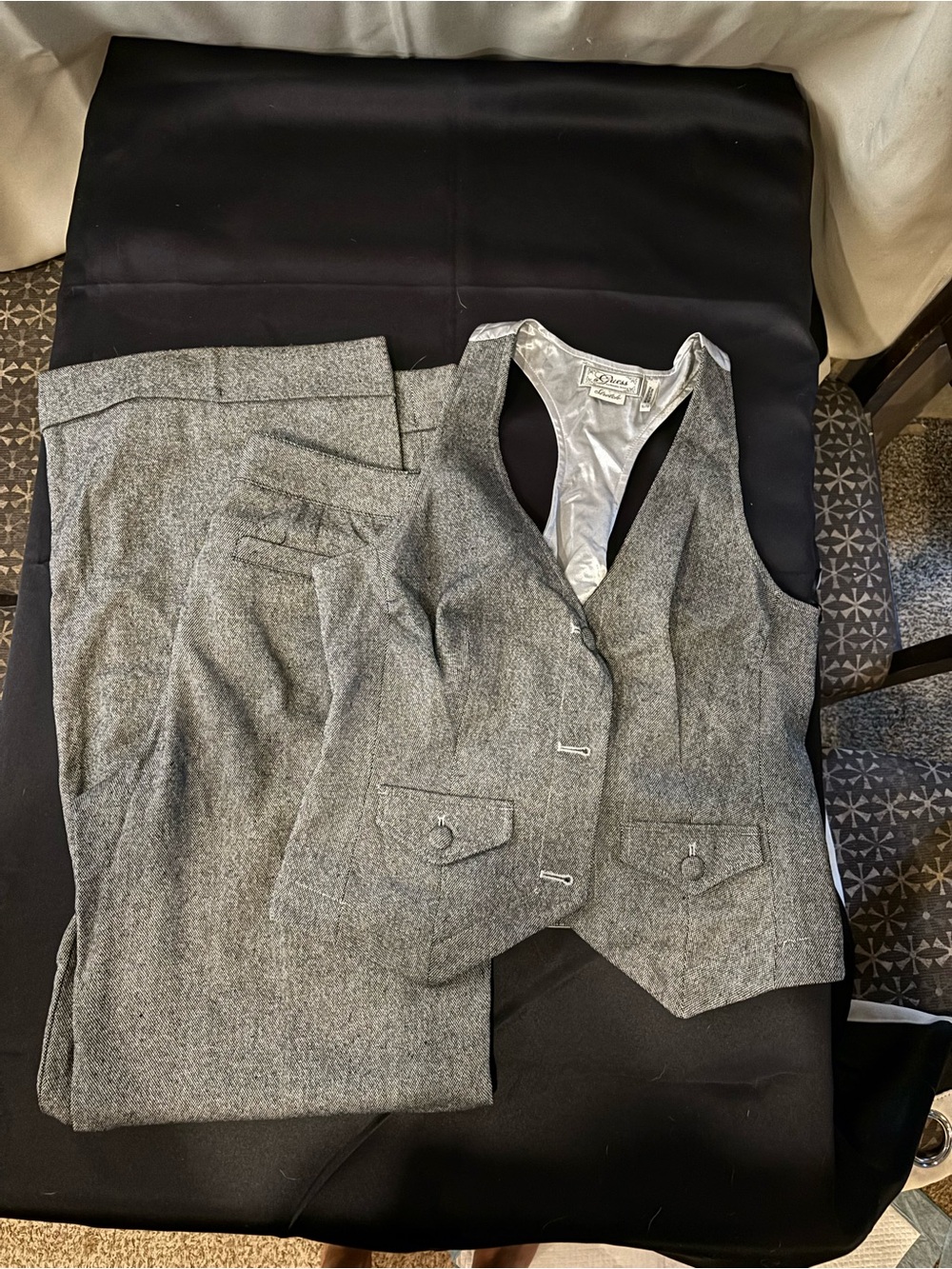 Guess Professional Gray Woman’s Wool Vest & Pants Two-Piece Set XL/ 12